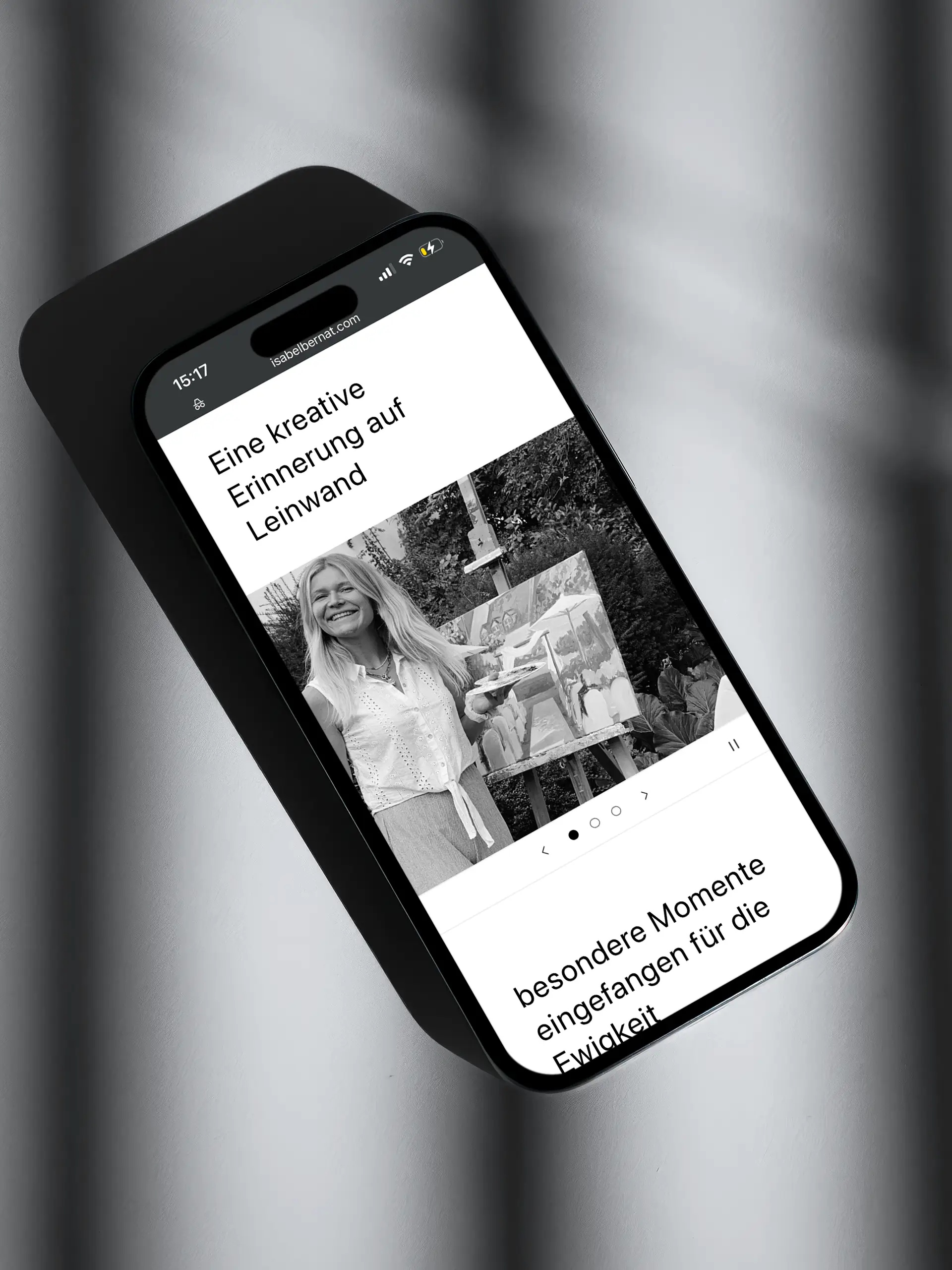 Bild von Handy mit Isabel Bernats Webshop