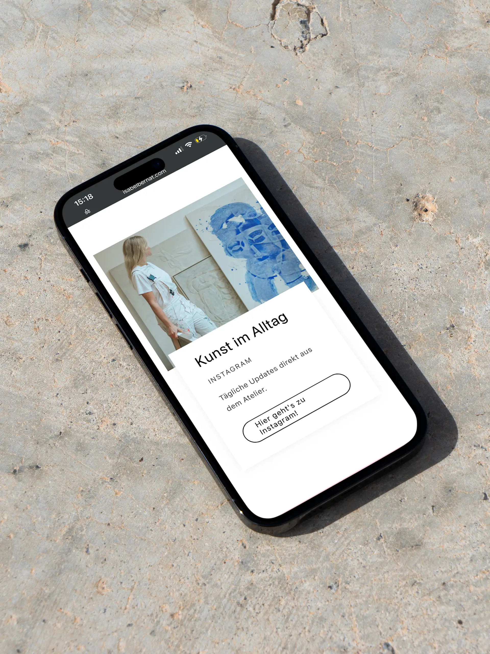 Bild von Handy mit Isabel Bernats Webshop